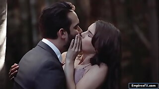 Brunette babe ruptured and fucked by queen
